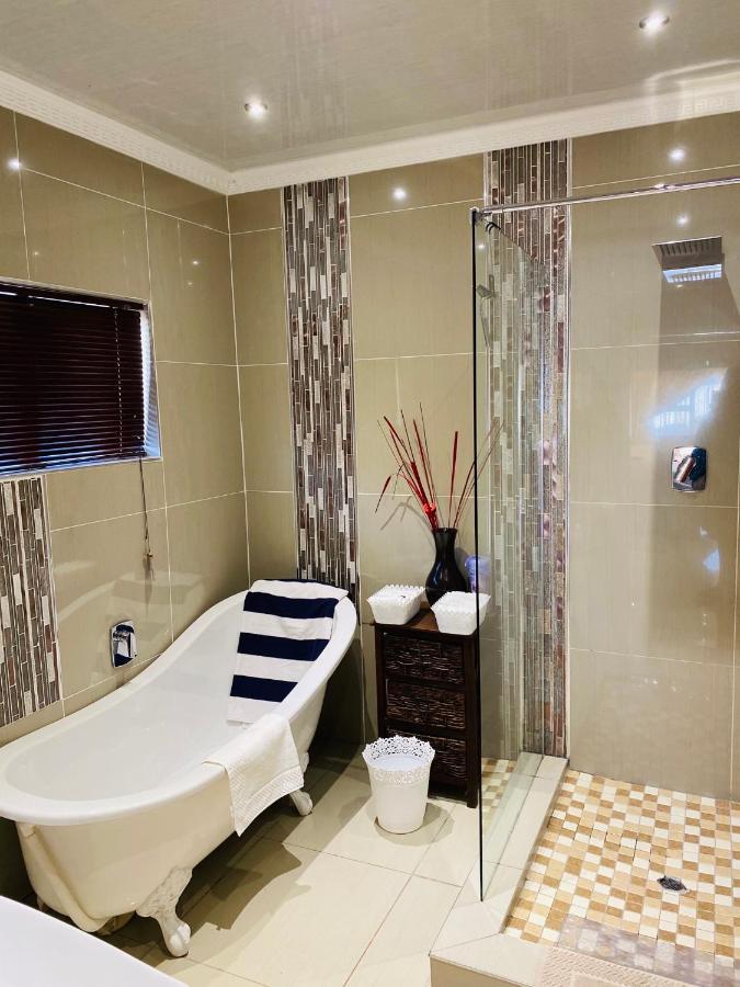 River Valley Guest House Butterworth Εξωτερικό φωτογραφία