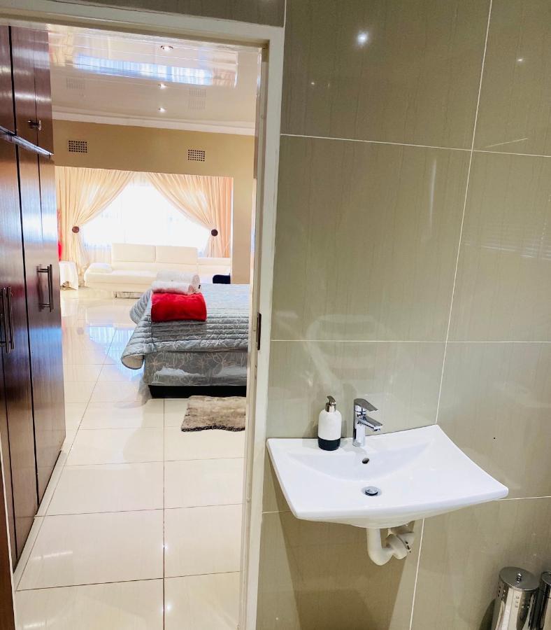 River Valley Guest House Butterworth Εξωτερικό φωτογραφία